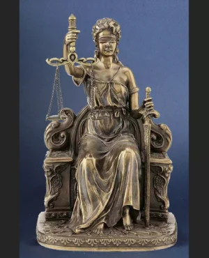 Justitia sitzend