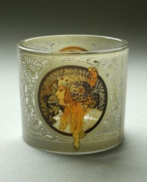 Mucha
